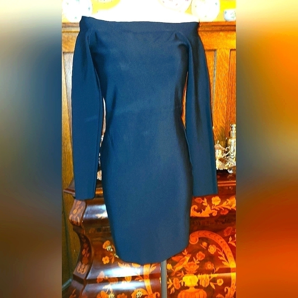 NWT BCBGMaxAzria Black Off-Shoulder Bodycon Dress